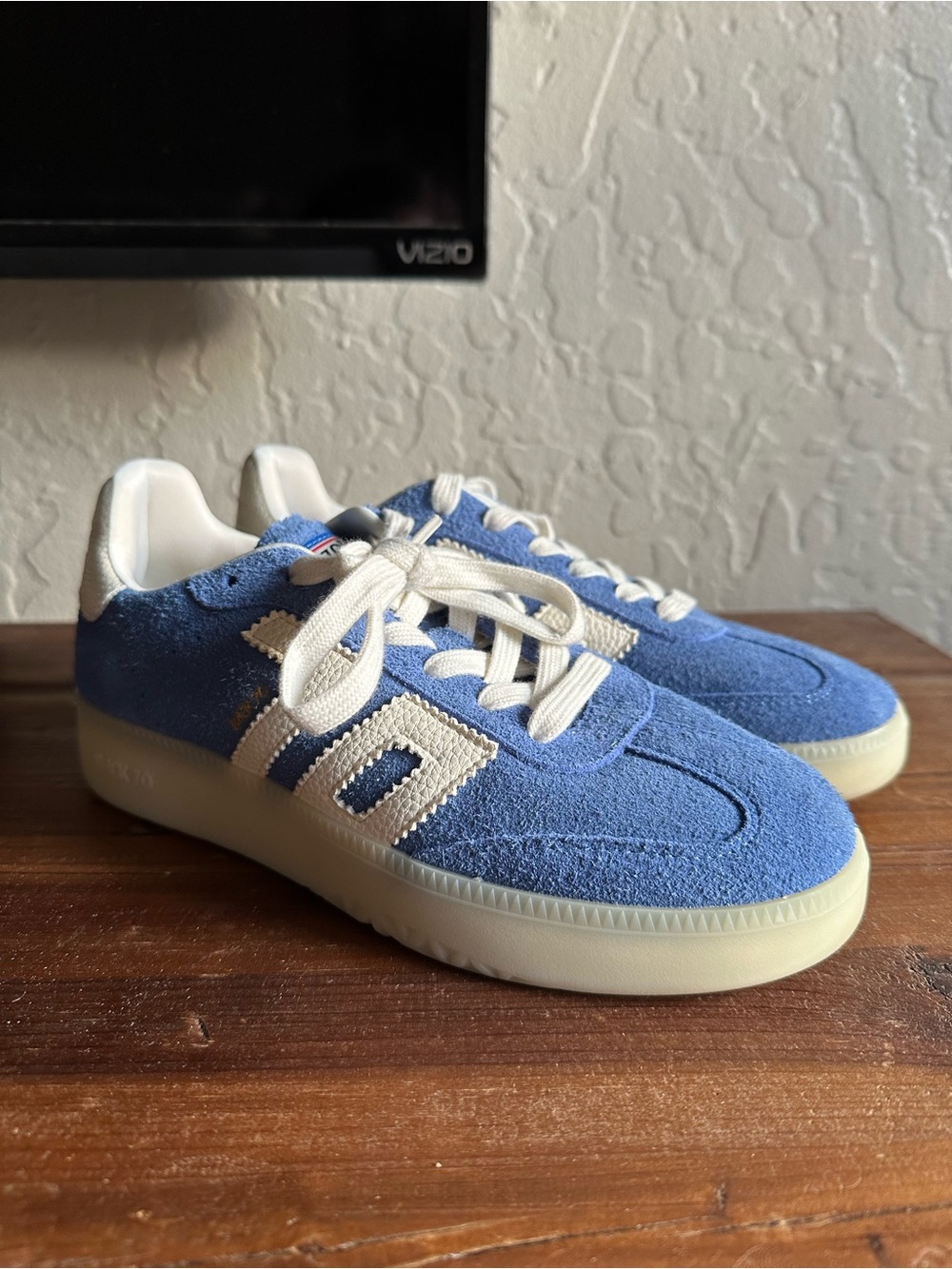 Back 70 Boston Sneakers